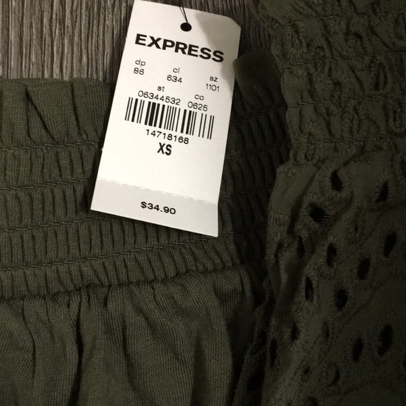 NWT COLD SHOULDER EXPRESS TOP XS - Picture 2 of 3